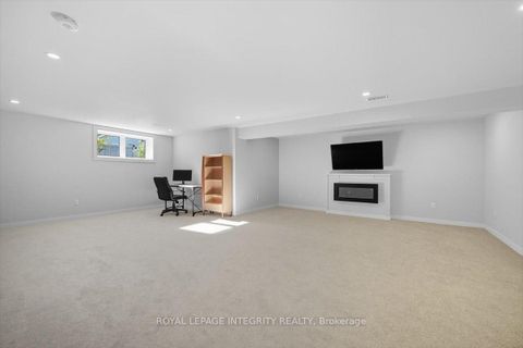 Photo 26 at 819 Tewin Circle, Camelot, Orleans