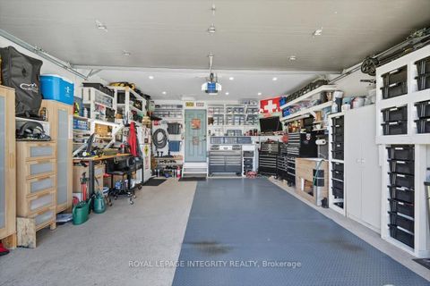 Photo 33 at 819 Tewin Circle, Camelot, Orleans