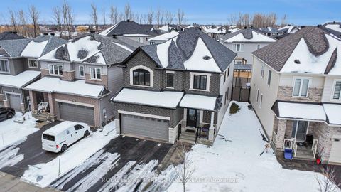 Photo 2 at 372 Aquaview Drive, Avalon East, Orleans