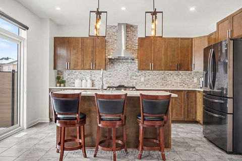 Photo 13 at 372 Aquaview Drive, Avalon East, Orleans