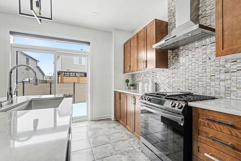 Photo 14 at 372 Aquaview Drive, Avalon East, Orleans