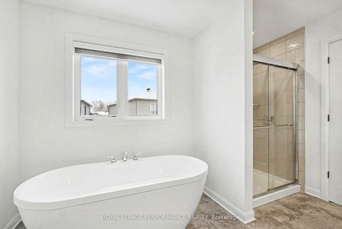 Photo 30 at 372 Aquaview Drive, Avalon East, Orleans