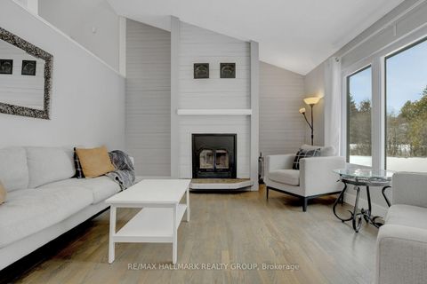 Photo 3 at 131 Delaney Drive, Huntley Ward (South West), Carp