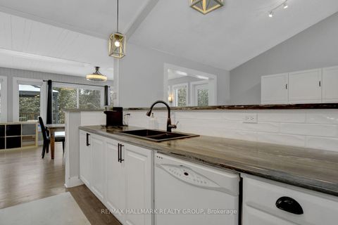 Photo 8 at 131 Delaney Drive, Huntley Ward (South West), Carp