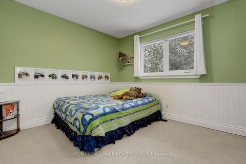 Photo 21 at 131 Delaney Drive, Huntley Ward (South West), Carp