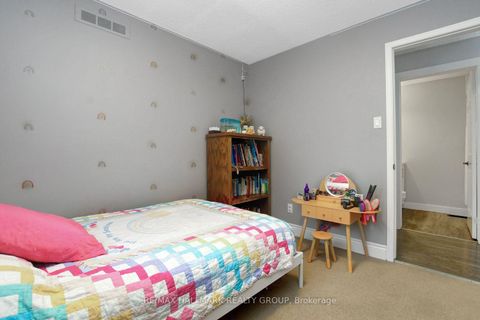 Photo 24 at 131 Delaney Drive, Huntley Ward (South West), Carp