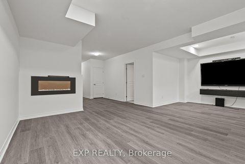 Photo 32 at 116 Watershield Ridge, Nepean (Longfields), Ottawa