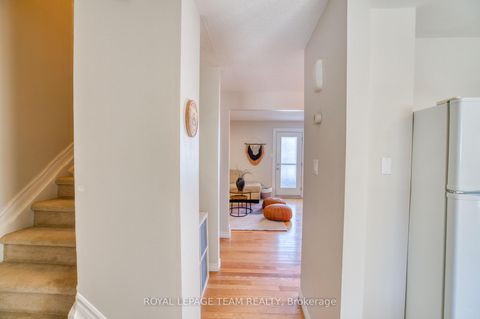 Photo 3 at 171 Mcclintock Way, Katimavik, Kanata