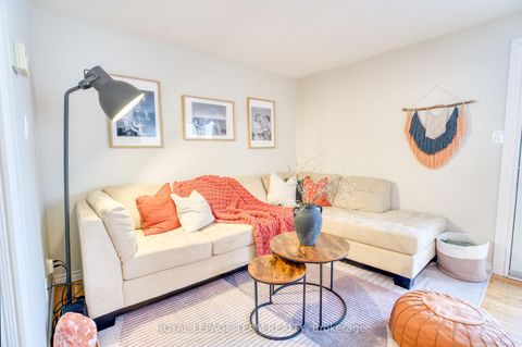 Photo 11 at 171 Mcclintock Way, Katimavik, Kanata