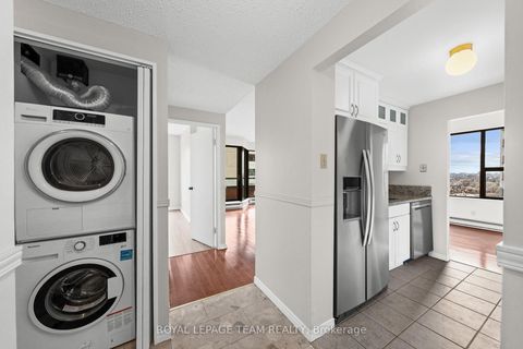 Photo 13 at 1207 - 556 Laurier Avenue W, Ottawa Centre