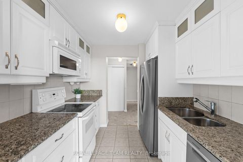 Photo 18 at 1207 - 556 Laurier Avenue W, Ottawa Centre