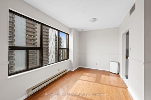 Photo 19 at 1207 - 556 Laurier Avenue W, Ottawa Centre