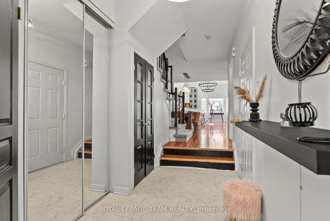 Photo 4 at 5 Milner Downs Crescent, Emerald Meadows/Trailwest, Kanata