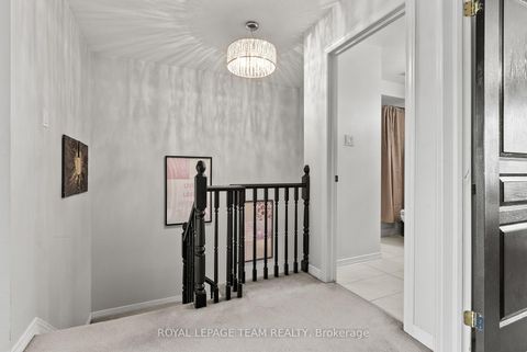 Photo 21 at 5 Milner Downs Crescent, Emerald Meadows/Trailwest, Kanata