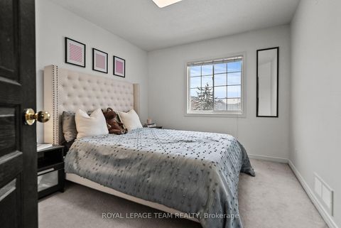 Photo 28 at 5 Milner Downs Crescent, Emerald Meadows/Trailwest, Kanata