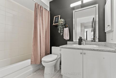 Photo 32 at 5 Milner Downs Crescent, Emerald Meadows/Trailwest, Kanata