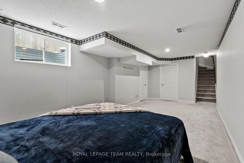 Photo 33 at 5 Milner Downs Crescent, Emerald Meadows/Trailwest, Kanata