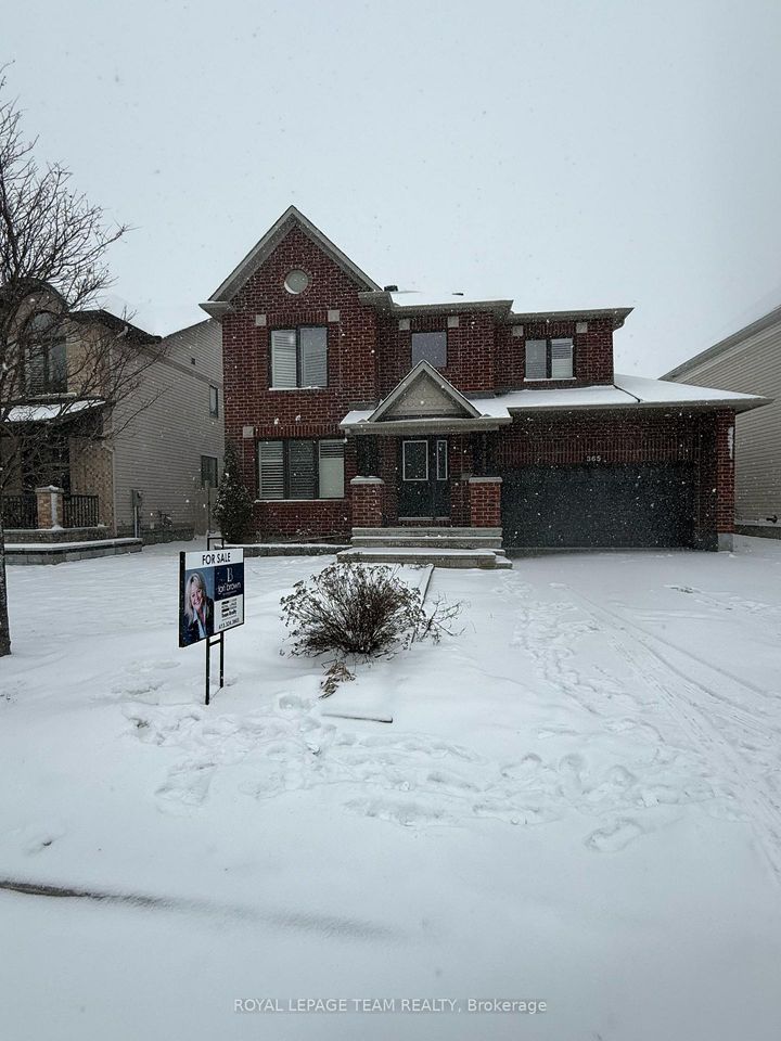 Photo 2 at 365 LANGRELL Crescent, Nepean (Strandherd), Ottawa