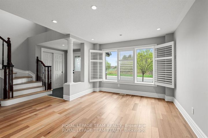 Photo 7 at 365 LANGRELL Crescent, Nepean (Strandherd), Ottawa