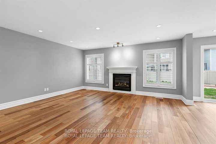 Photo 27 at 365 LANGRELL Crescent, Nepean (Strandherd), Ottawa