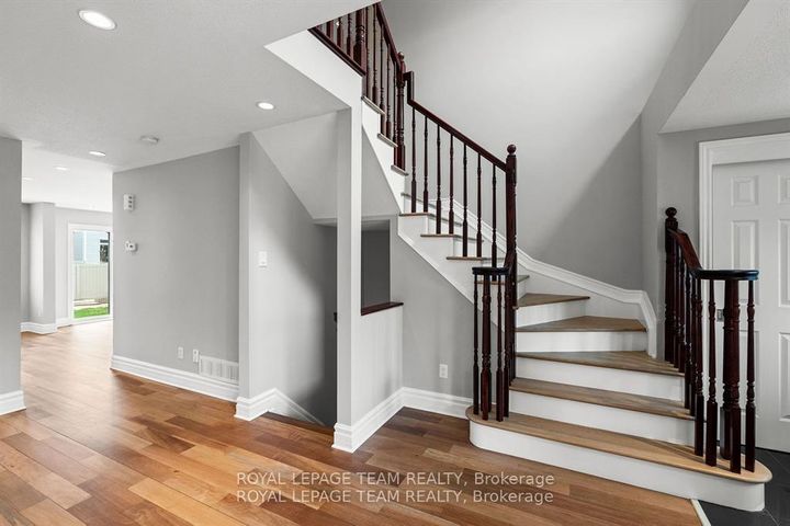 Photo 29 at 365 LANGRELL Crescent, Nepean (Strandherd), Ottawa