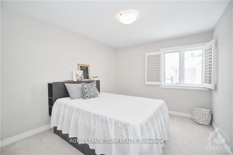 Photo 37 at 365 LANGRELL Crescent, Nepean (Strandherd), Ottawa