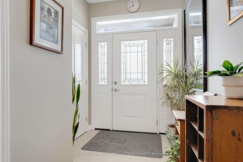 Photo 6 at 35 Perthmore Street, Perth