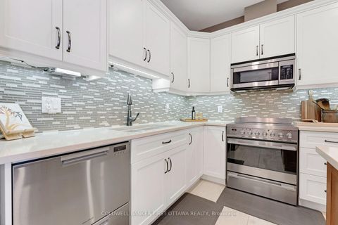 Photo 13 at 35 Perthmore Street, Perth