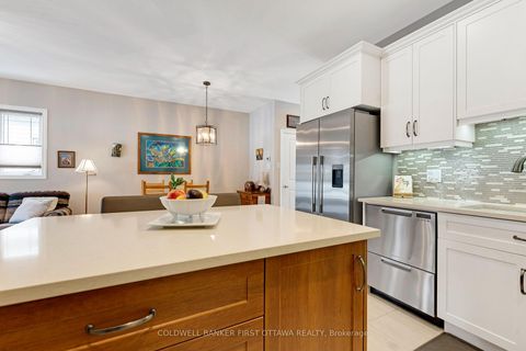 Photo 14 at 35 Perthmore Street, Perth