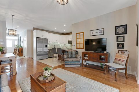 Photo 16 at 35 Perthmore Street, Perth