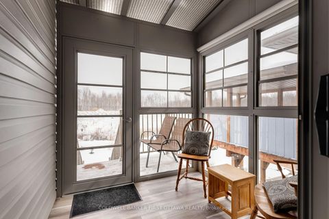 Photo 23 at 35 Perthmore Street, Perth