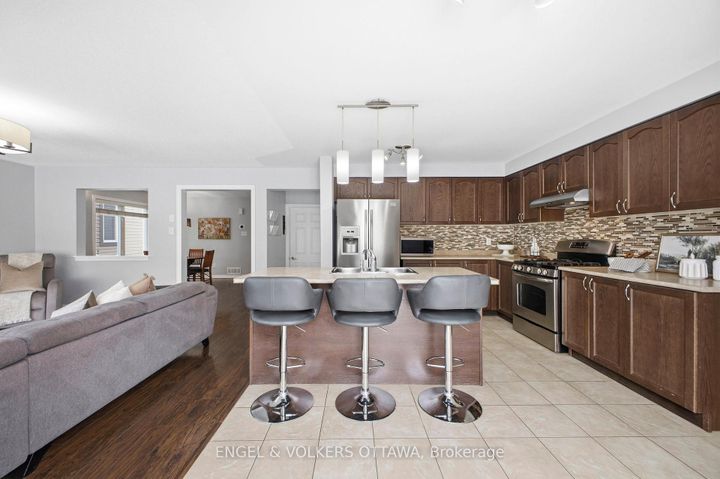 Photo 5 at 2206 Watercolours Way, Nepean (Half Moon Bay), Ottawa
