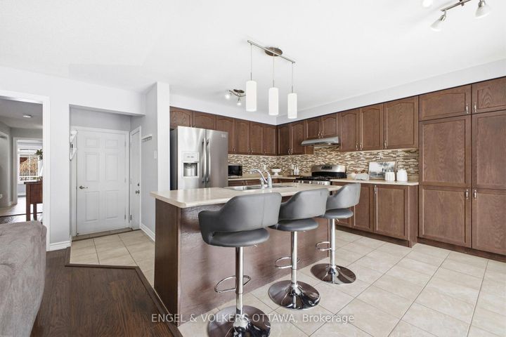 Photo 6 at 2206 Watercolours Way, Nepean (Half Moon Bay), Ottawa