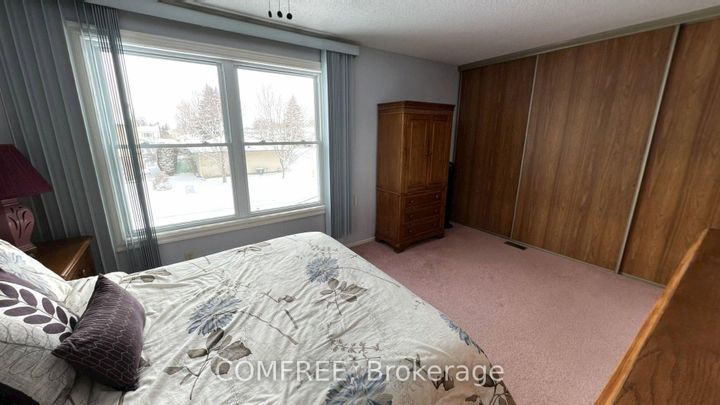 Photo 7 at 56 Fieldgate Drive, Nepean (Knollsbrook), Ottawa
