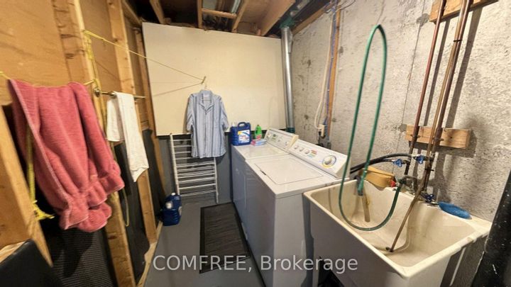 Photo 12 at 56 Fieldgate Drive, Nepean (Knollsbrook), Ottawa