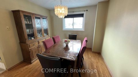 Photo 3 at 56 Fieldgate Drive, Nepean (Knollsbrook), Ottawa