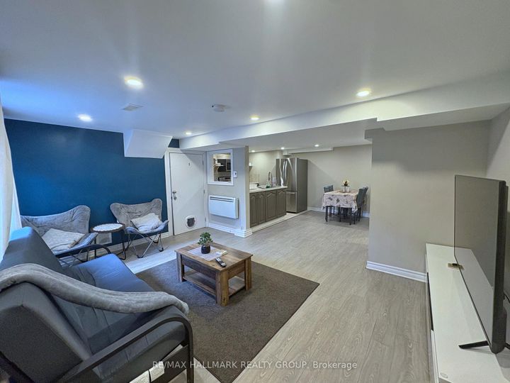 Photo 22 at 18 Forest Park Avenue, Nepean (City View/Skyline/Fisher Heights/Parkwood Hills), Ottawa