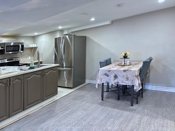 Photo 23 at 18 Forest Park Avenue, Nepean (City View/Skyline/Fisher Heights/Parkwood Hills), Ottawa