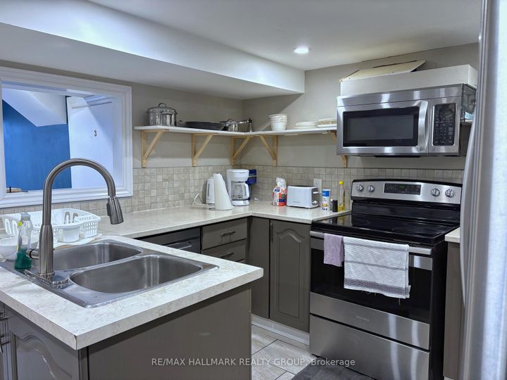 Photo 26 at 18 Forest Park Avenue, Nepean (City View/Skyline/Fisher Heights/Parkwood Hills), Ottawa