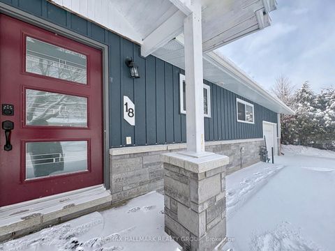 Photo 1 at 18 Forest Park Avenue, Nepean (City View/Skyline/Fisher Heights/Parkwood Hills), Ottawa