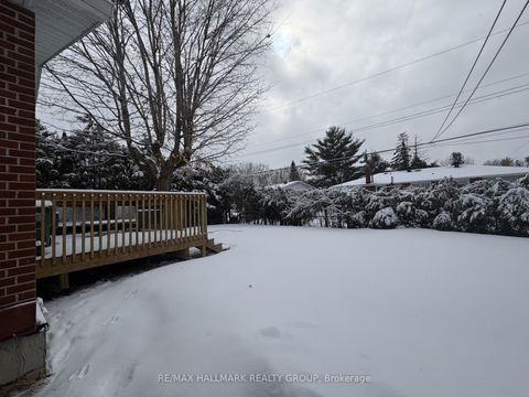 Photo 34 at 18 Forest Park Avenue, Nepean (City View/Skyline/Fisher Heights/Parkwood Hills), Ottawa