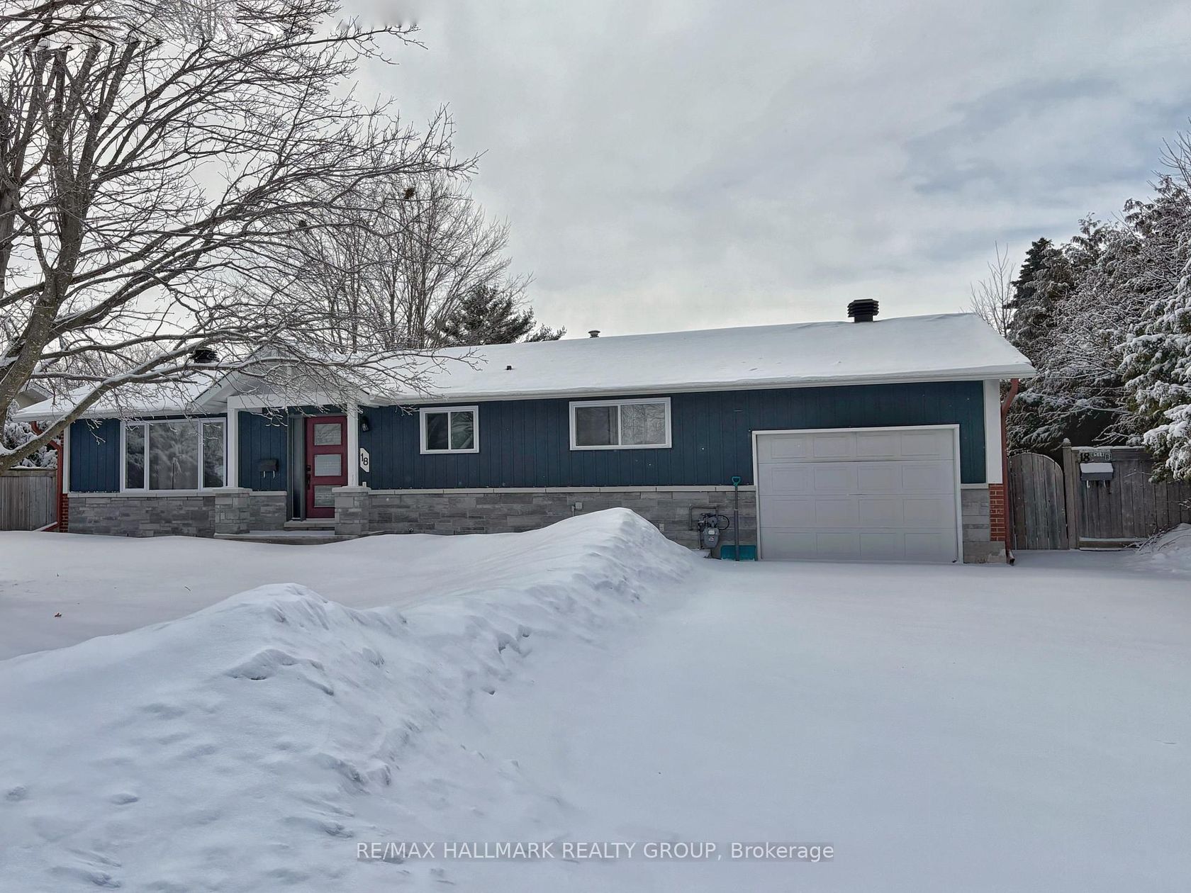 18 Forest Park Avenue, Nepean (City View/Skyline/Fisher Heights/Parkwood Hills), Ottawa 