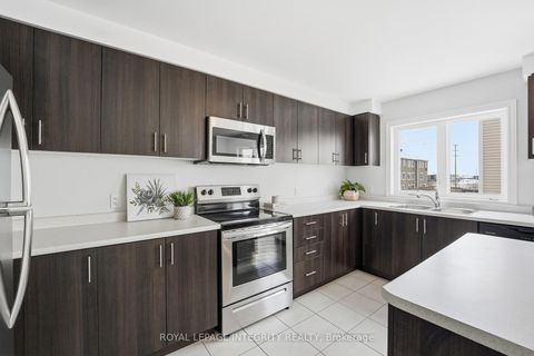 Photo 6 at 145 Gelderland Private, Emerald Meadows/Trailwest, Kanata