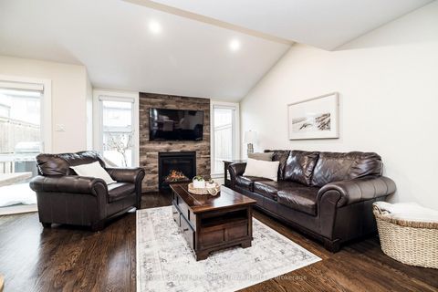 Photo 15 at 211 PURCHASE Crescent, Stittsville (South), Stittsville