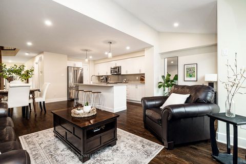 Photo 20 at 211 PURCHASE Crescent, Stittsville (South), Stittsville