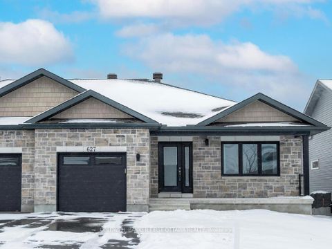 Photo 0 at 627 Bracewell Street, Mississippi Mills (Ramsay) Twp, Mississippi Mills