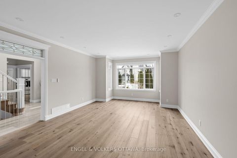 Photo 6 at 6373 Radisson Way, Hiawatha Park/Convent Glen, Orleans