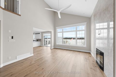 Photo 13 at 6373 Radisson Way, Hiawatha Park/Convent Glen, Orleans