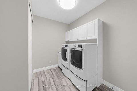 Photo 35 at 6373 Radisson Way, Hiawatha Park/Convent Glen, Orleans