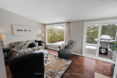 Photo 13 at 6068 MEADOWGLEN Drive, Chapel Hill, Orleans